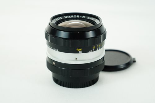 Nikkor-N  : 24mm, f2.8  รูปขนาดปก ลำดับที่ 3 Nikkor-N  : 24 mm, f2.8