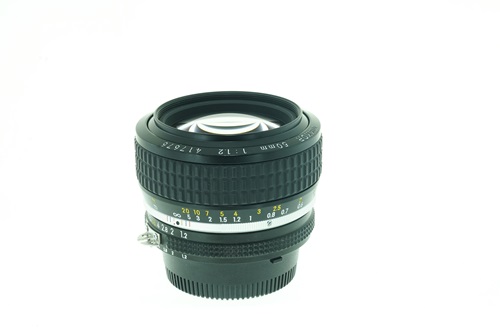 Nikon 50mm f1.2 A-is  รูปขนาดปก ลำดับที่ 3 Nikon 50mm f1.2 A-is