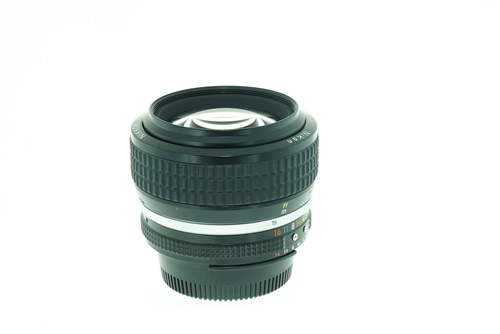 Nikon 50mm f1.2   รูปขนาดปก ลำดับที่ 6 Nikon 50mm f1.2 