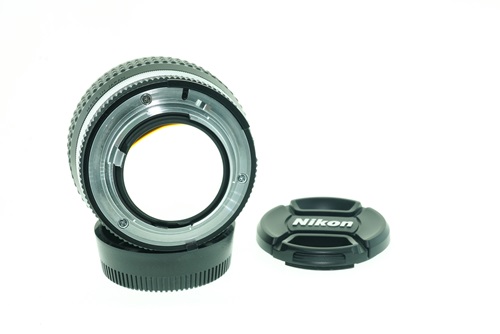 Nikon 50mm f1.2   รูปขนาดปก ลำดับที่ 7 Nikon 50mm f1.2 