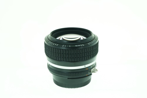 Nikon 50mm f1.2  รูปขนาดปก ลำดับที่ 6 Nikon 50mm f1.2