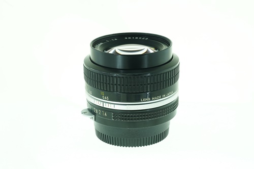 Nikon 50mm f1.4  รูปขนาดปก ลำดับที่ 3 Nikon 50mm f1.4