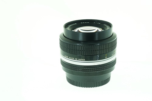 Nikon 50mm f1.4  รูปขนาดปก ลำดับที่ 4 Nikon 50mm f1.4