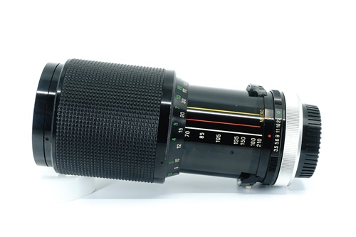 Vivitar Series 1 70-210mm f3.5  รูปขนาดปก ลำดับที่ 2 Vivitar Series 1 70-210mm f3.5