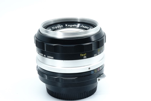 Nikon 50mm f1.4 มะเฟือง  รูปขนาดปก ลำดับที่ 6 Nikon 50mm f1.4 (มะเฟือง)