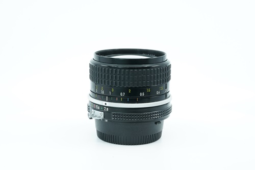 Nikon 24mm f2.8  รูปขนาดปก ลำดับที่ 3 Nikon 24mm f2.8