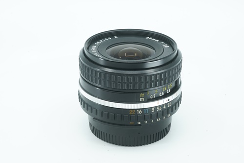 Nikon Series E 28mm f2.8  รูปขนาดปก ลำดับที่ 2 Nikon Series E 28mm f2.8