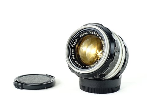 Nikon 50mm f1.4 (Non-Ai)  รูปขนาดปก ลำดับที่ 1 Nikon 50mm f1.4 (Non-Ai) Picture 1
